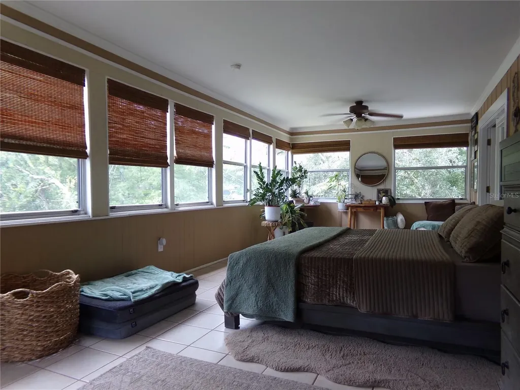 33068 Round Table Road Dade City FL 33523