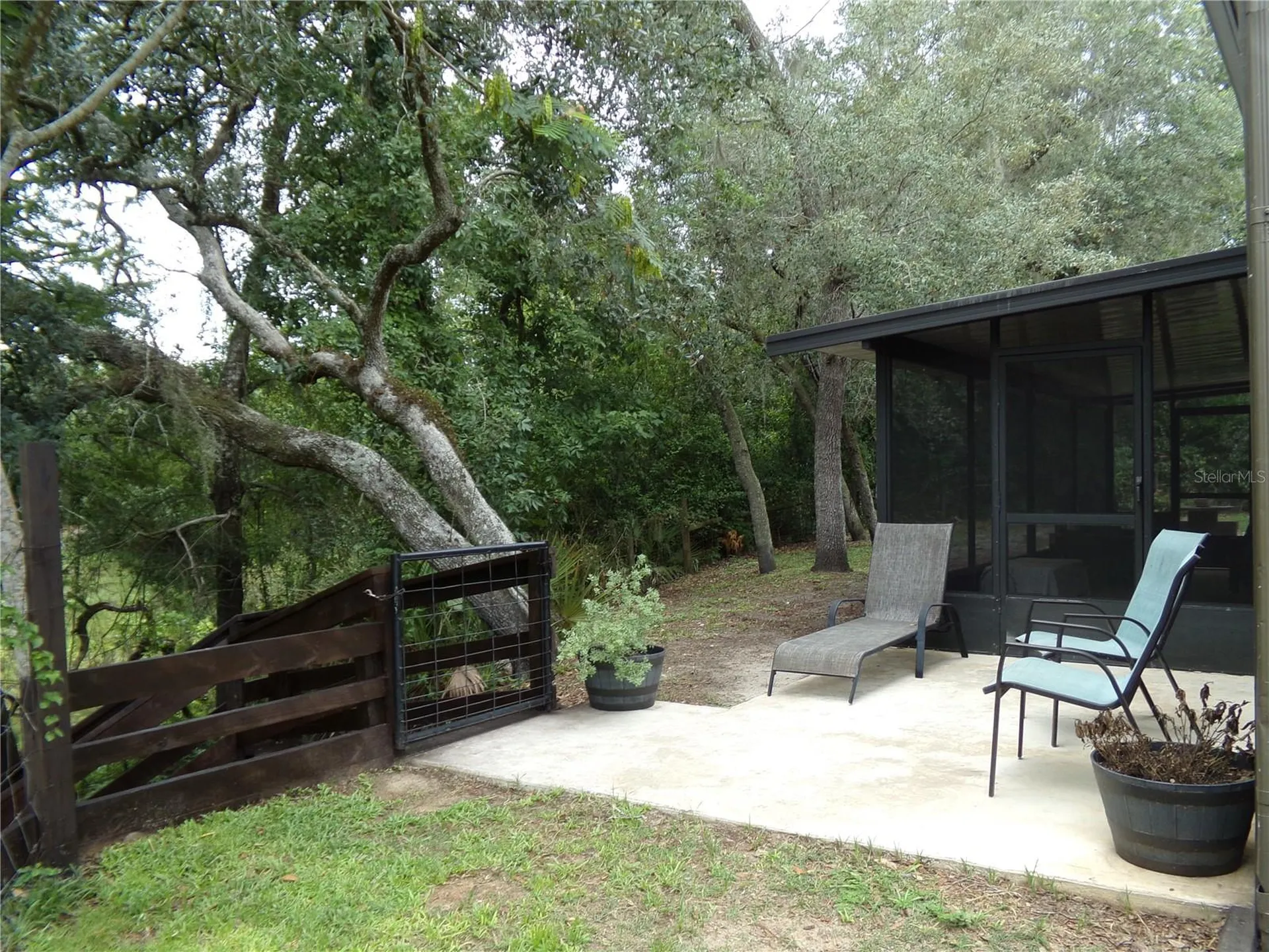 33068 Round Table Road Dade City FL 33523