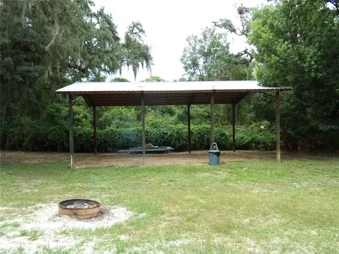 33068 Round Table Road Dade City FL 33523