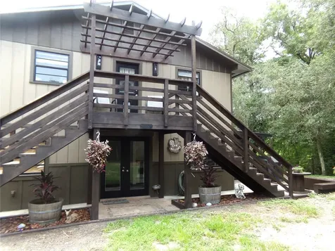 33068 Round Table Road Dade City FL 33523