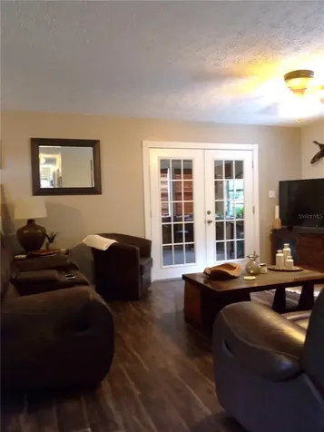 33068 Round Table Road Dade City FL 33523