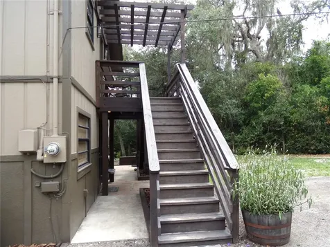 33068 Round Table Road Dade City FL 33523