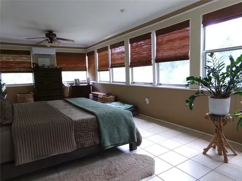 33068 Round Table Road Dade City FL 33523