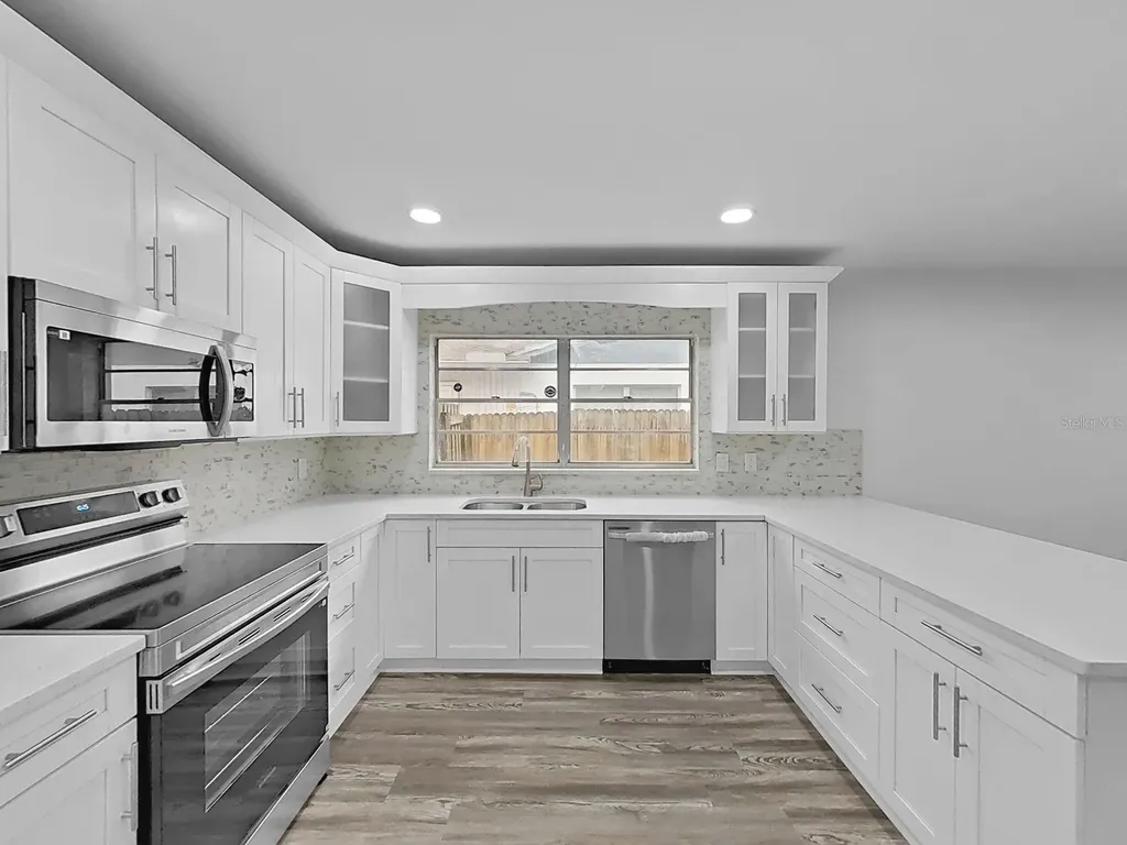 7513 Mayfair Court Tampa FL 33634