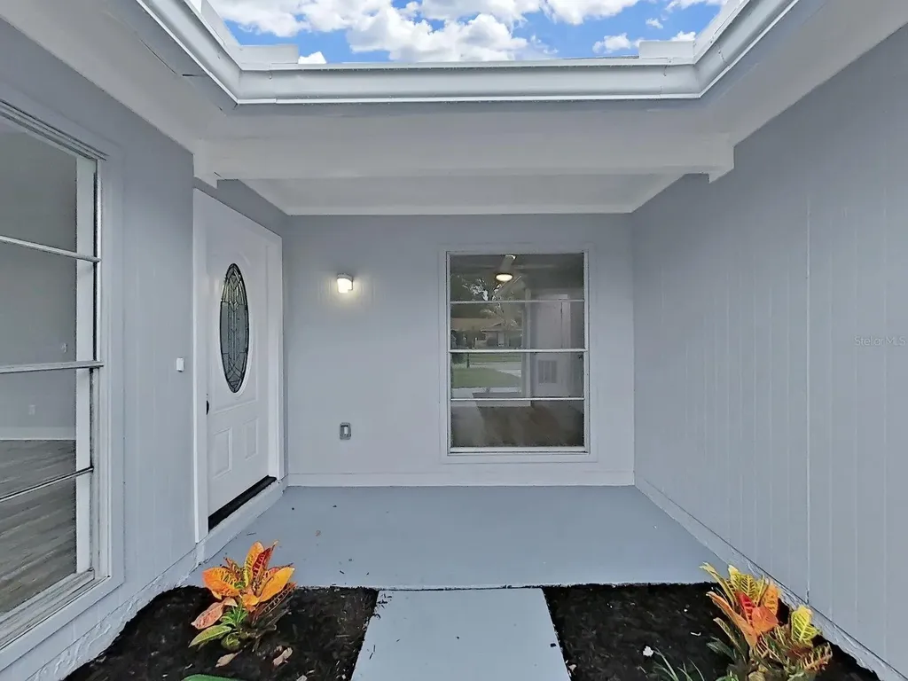 7513 Mayfair Court Tampa FL 33634