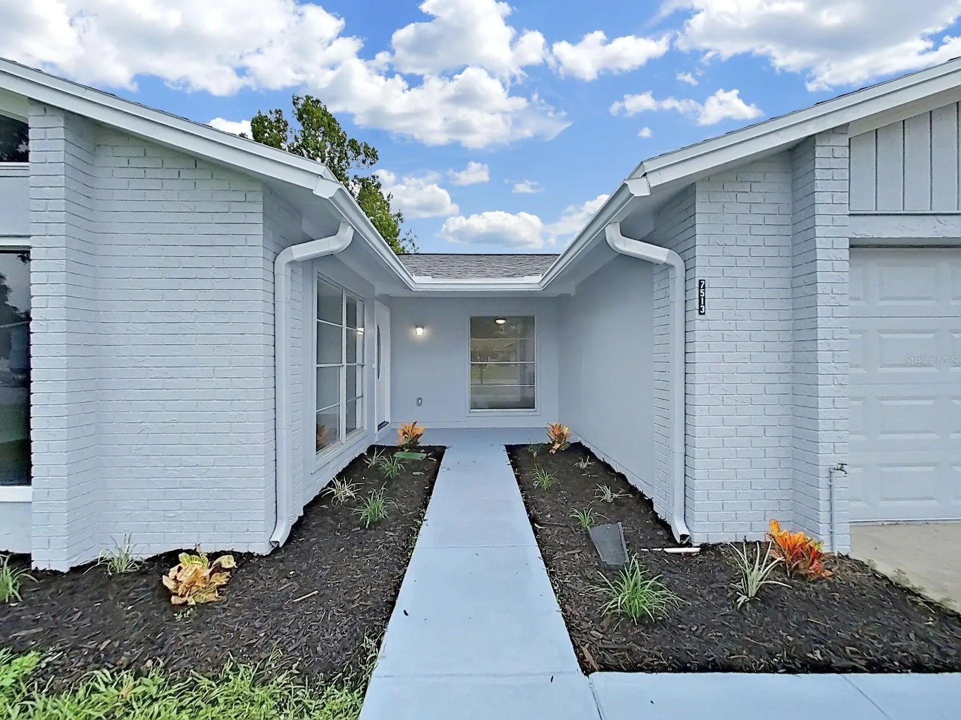 7513 Mayfair Court Tampa FL 33634