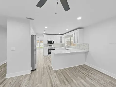 7513 Mayfair Court Tampa FL 33634