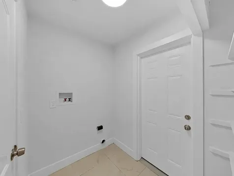 7513 Mayfair Court Tampa FL 33634