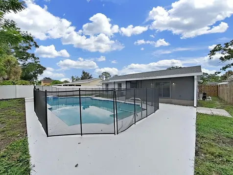7513 Mayfair Court Tampa FL 33634