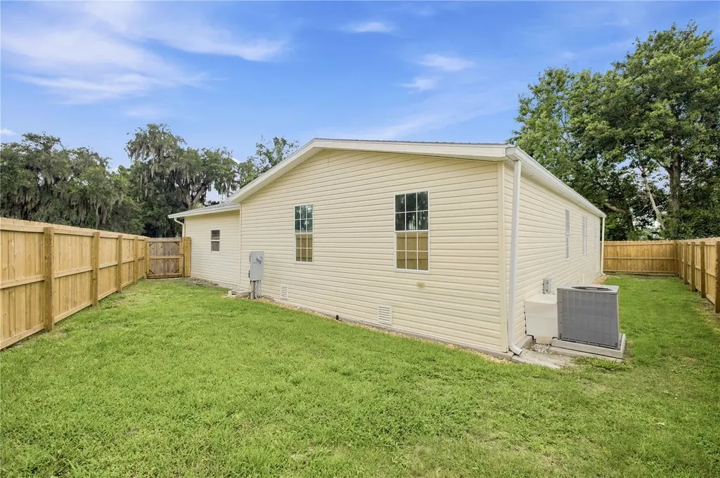 5230 Lexington Circle Wildwood FL 34785