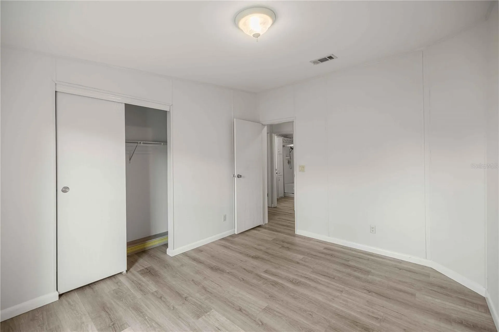 5230 Lexington Circle Wildwood FL 34785