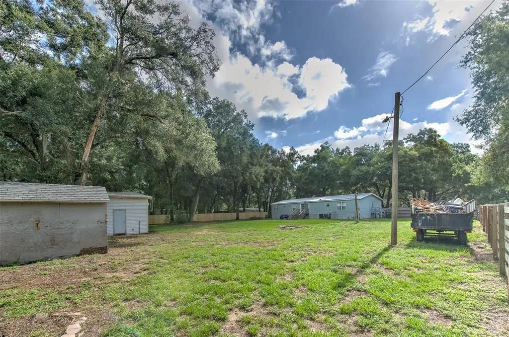 1606 N Kingsway Road Seffner FL 33584