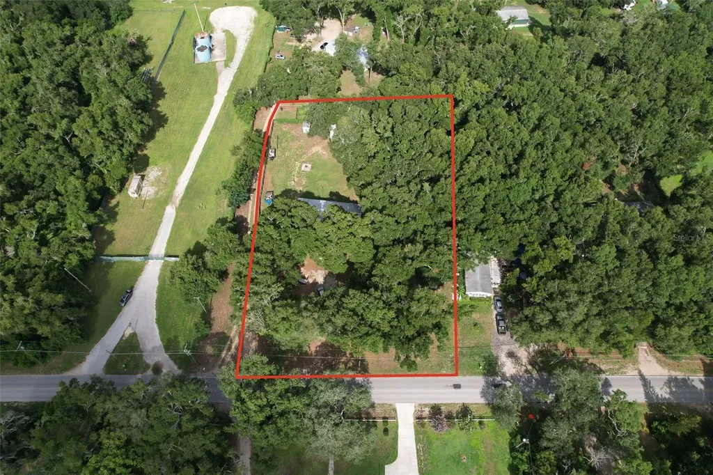 1606 N Kingsway Road Seffner FL 33584