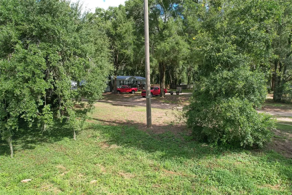1606 N Kingsway Road Seffner FL 33584