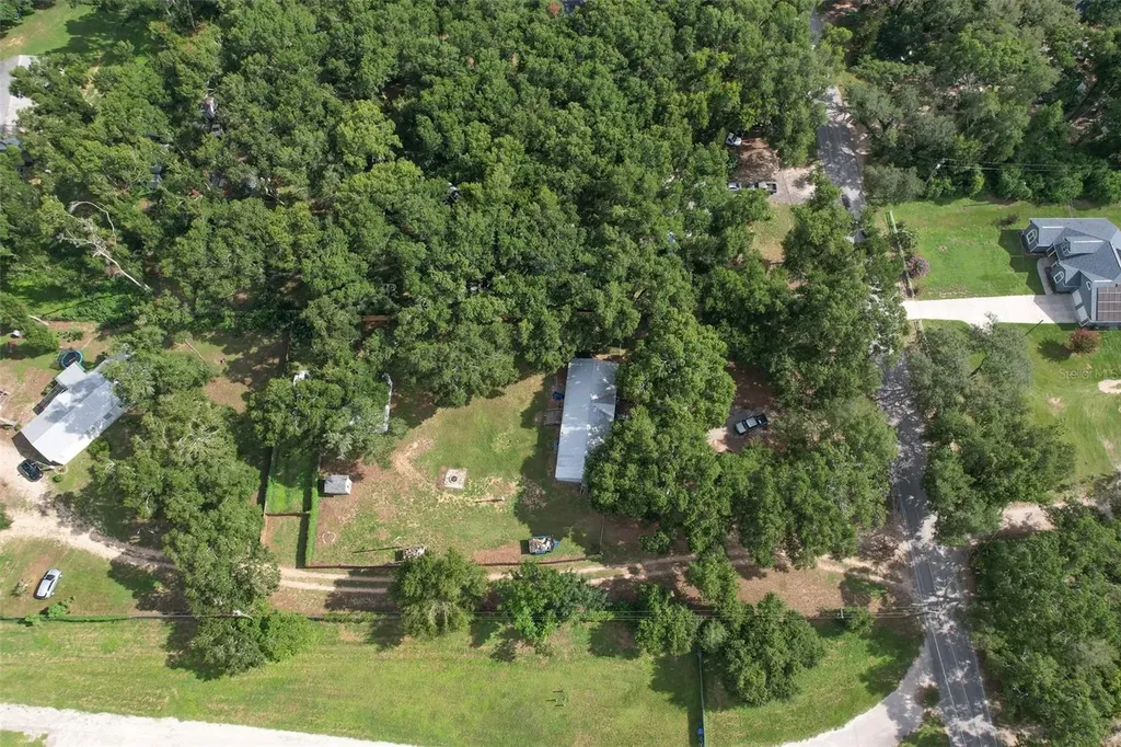 1606 N Kingsway Road Seffner FL 33584