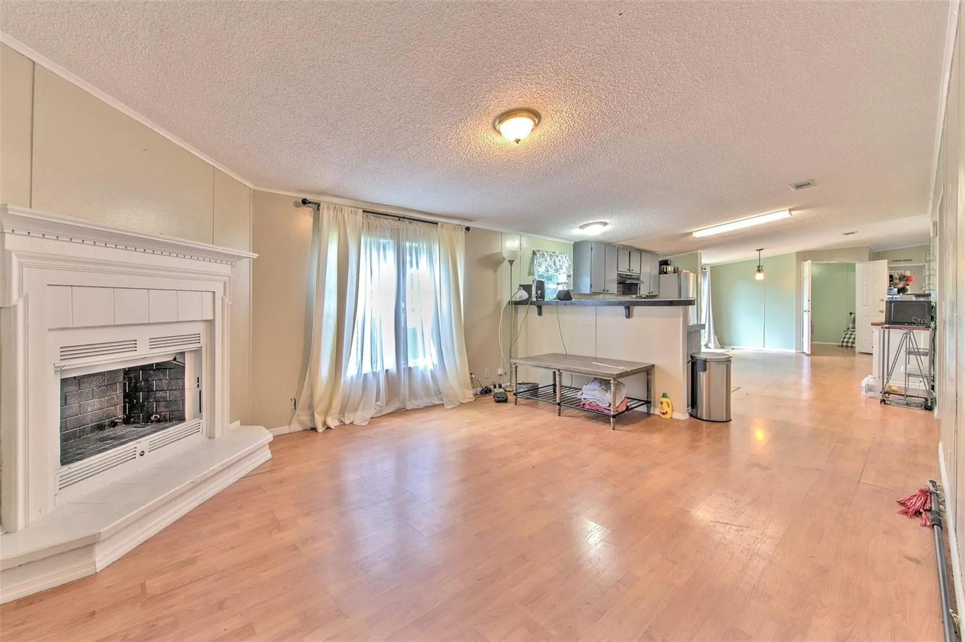 1606 N Kingsway Road Seffner FL 33584