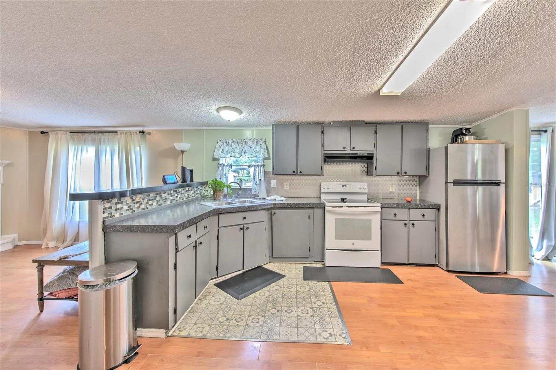 1606 N Kingsway Road Seffner FL 33584