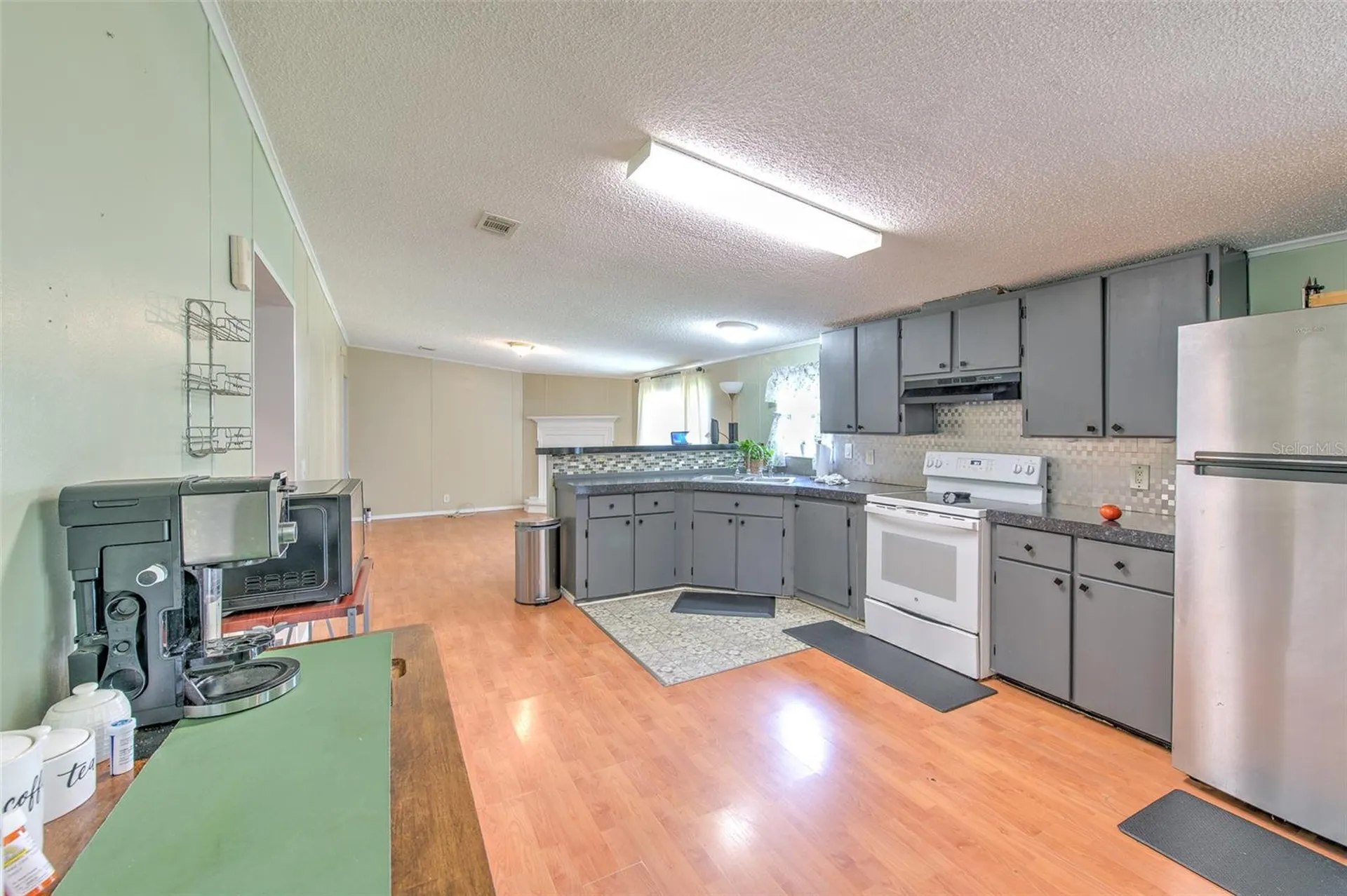 1606 N Kingsway Road Seffner FL 33584