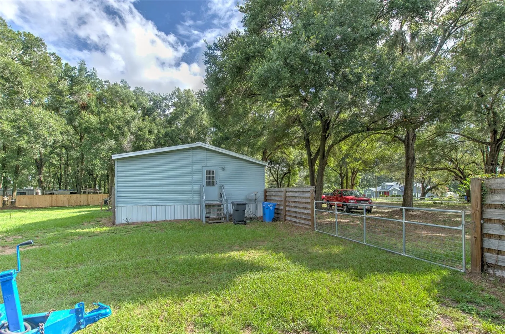1606 N Kingsway Road Seffner FL 33584