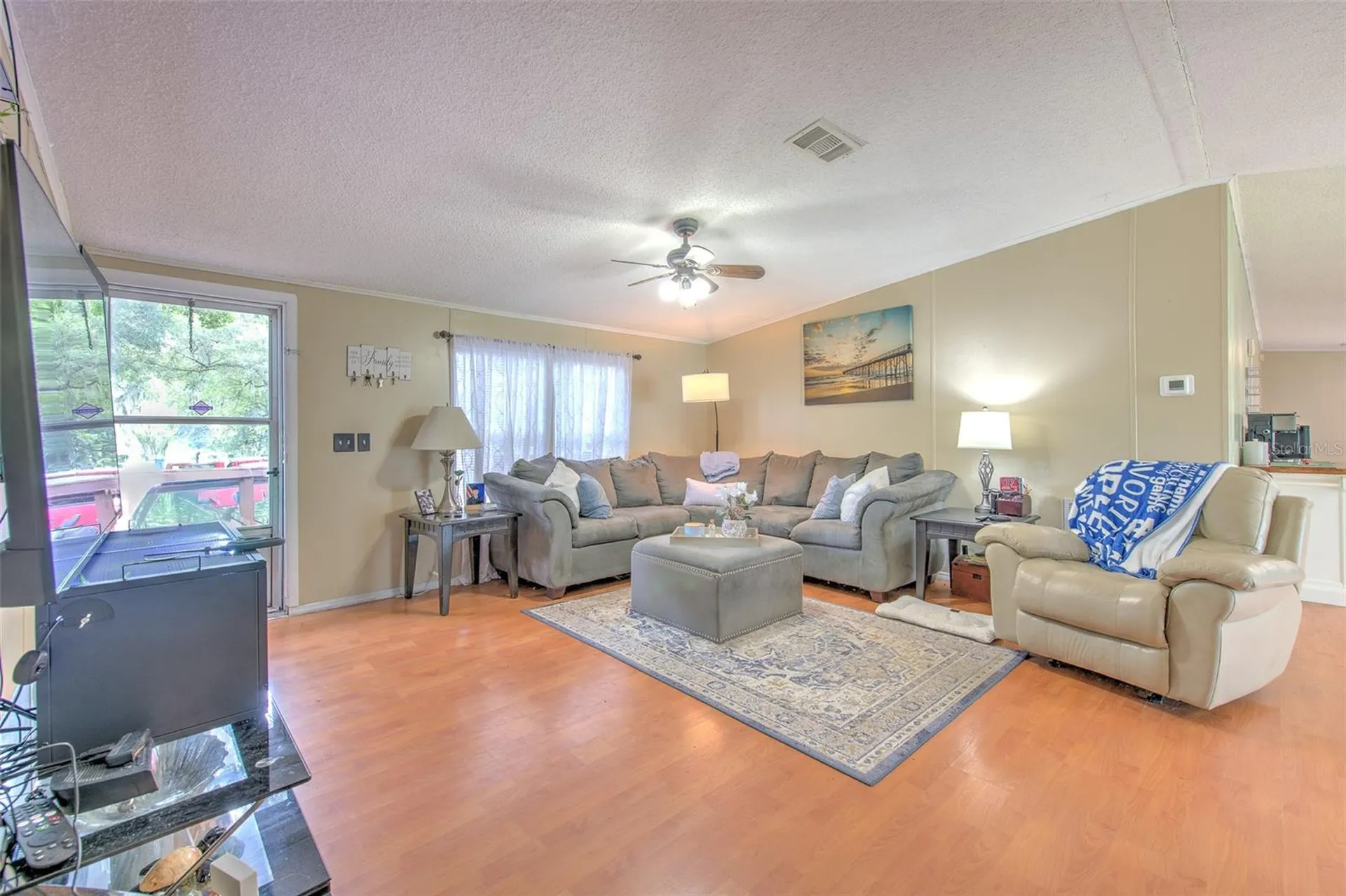 1606 N Kingsway Road Seffner FL 33584