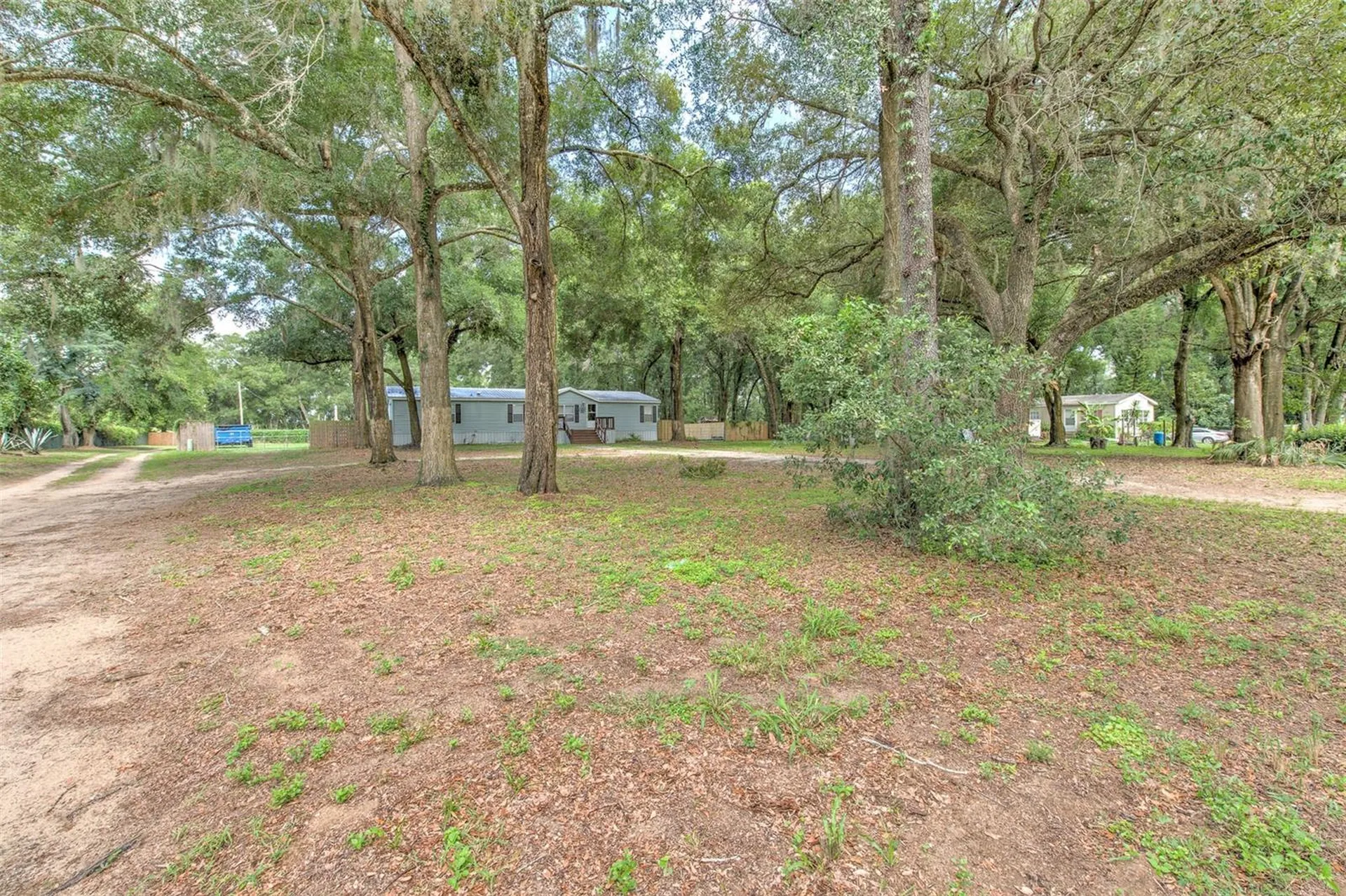 1606 N Kingsway Road Seffner FL 33584
