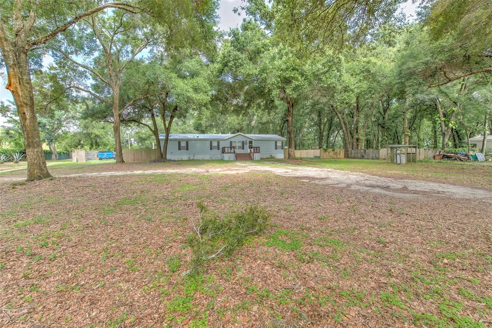 1606 N Kingsway Road Seffner FL 33584