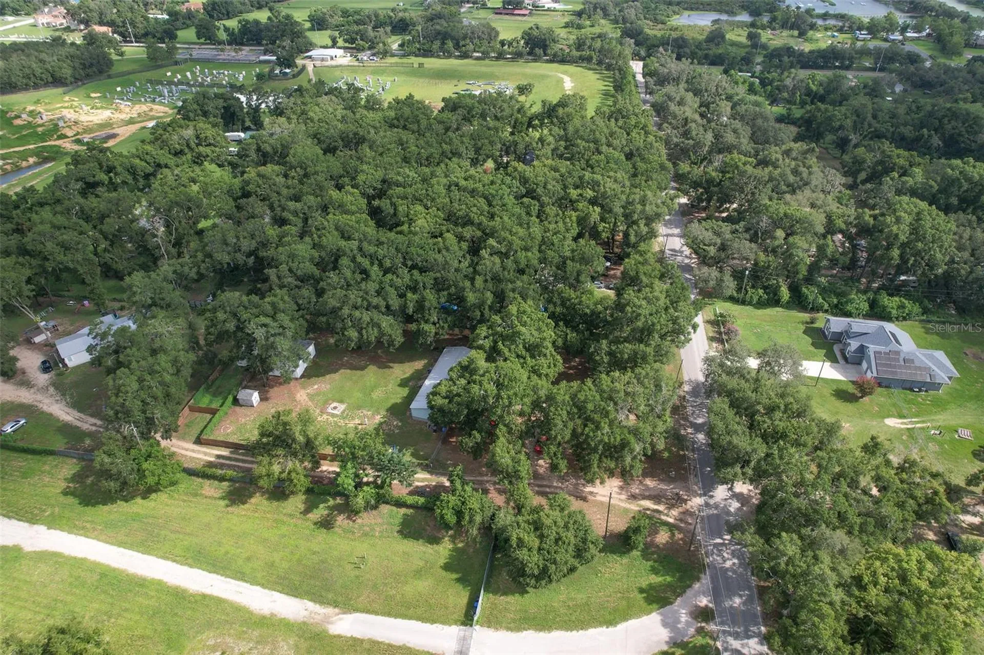 1606 N Kingsway Road Seffner FL 33584