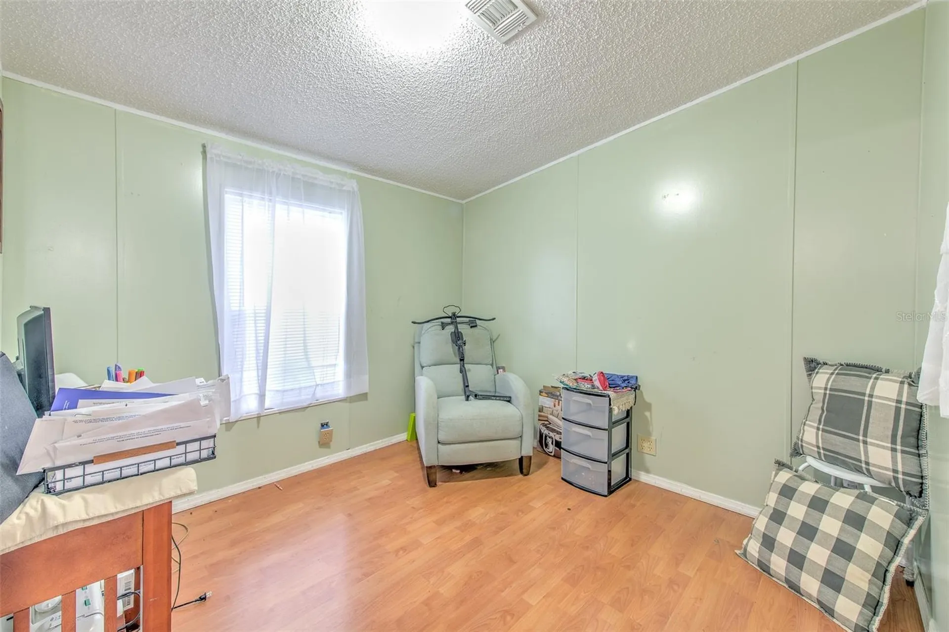 1606 N Kingsway Road Seffner FL 33584
