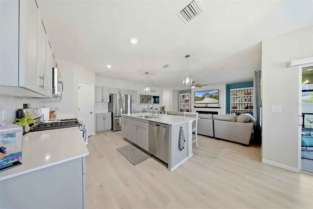 12953 Camarillo Place Lithia FL 33547