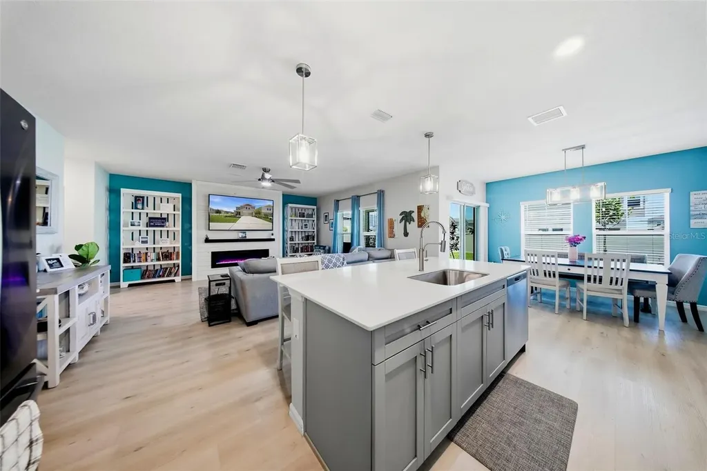 12953 Camarillo Place Lithia FL 33547