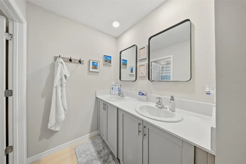 12953 Camarillo Place Lithia FL 33547