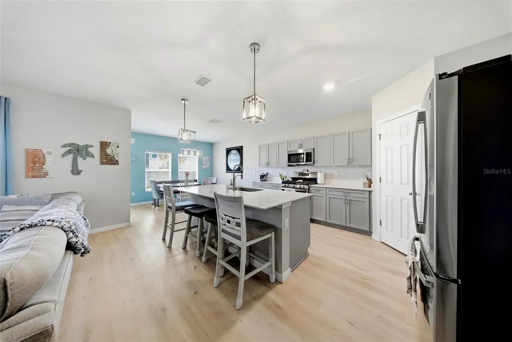 12953 Camarillo Place Lithia FL 33547