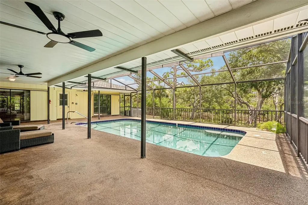 1305 Sorrento Woods Boulevard Nokomis FL 34275