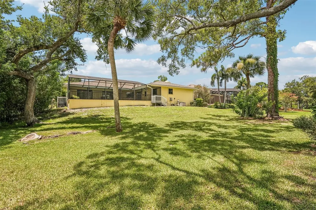 1305 Sorrento Woods Boulevard Nokomis FL 34275