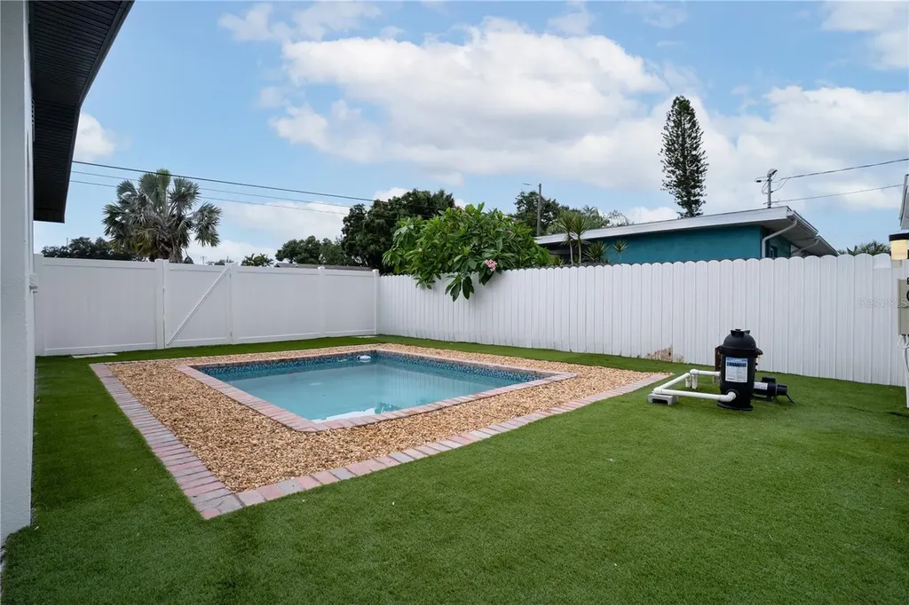 12425 Ridge Road Largo FL 33778