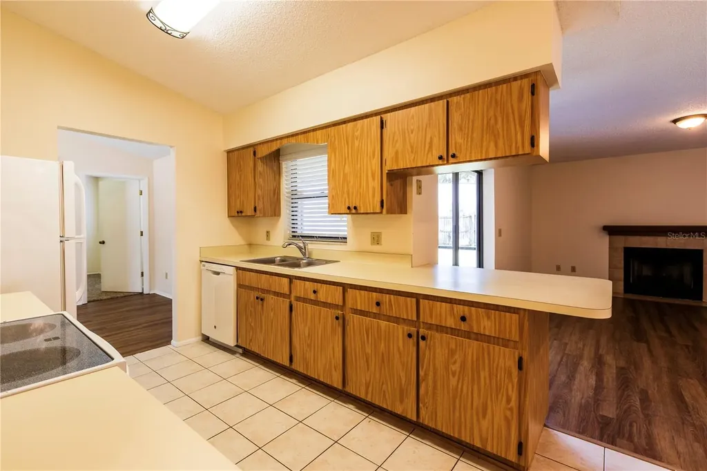 1002 Gammage Point Oviedo FL 32765