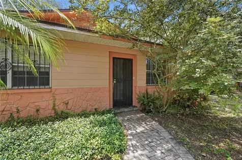 12922 N Albany Avenue Tampa FL 33612