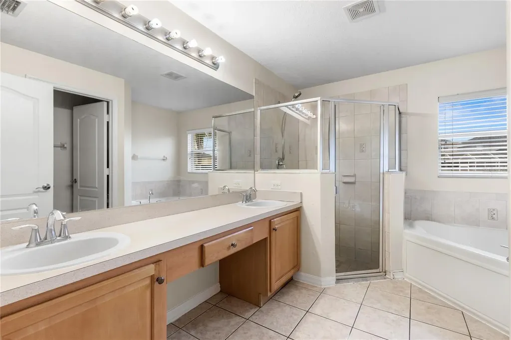20011 Nob Oak Avenue Tampa FL 33647