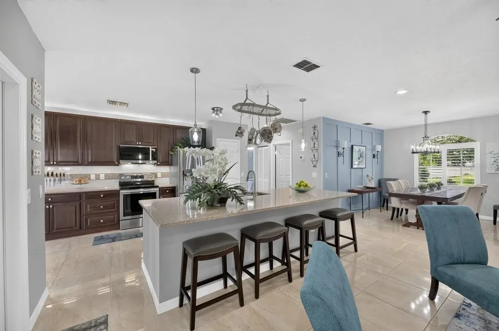 829 Greenbelt Circle Brandon FL 33510