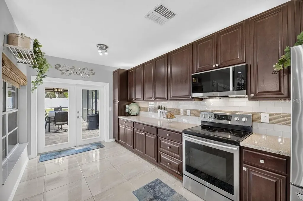 829 Greenbelt Circle Brandon FL 33510