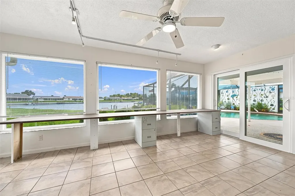 1811 Milford Circle Sun City Center FL 33573