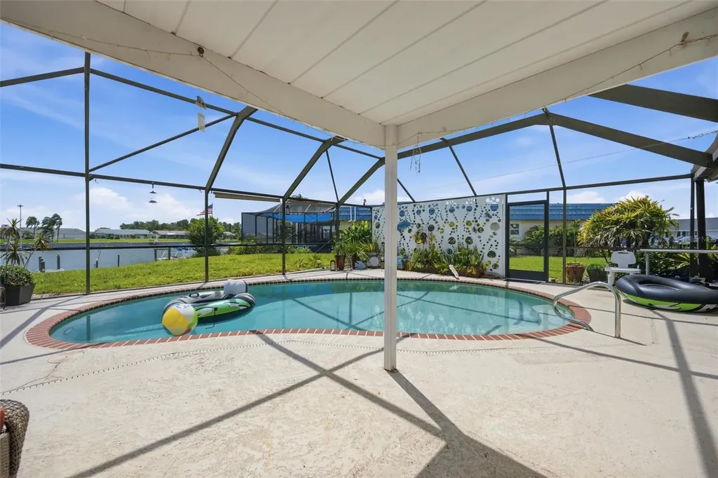 1811 Milford Circle Sun City Center FL 33573