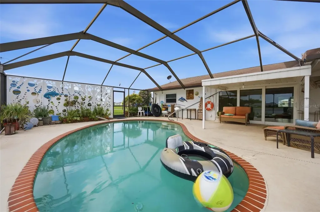 1811 Milford Circle Sun City Center FL 33573