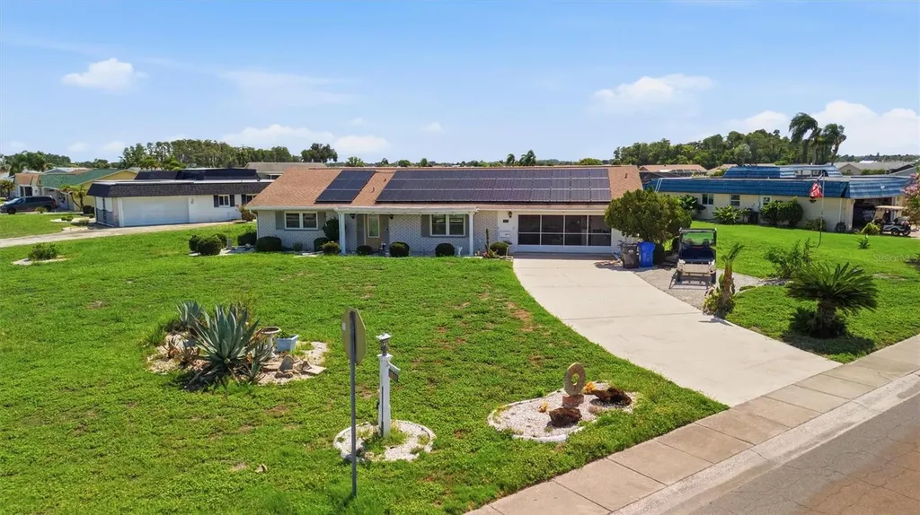 1811 Milford Circle Sun City Center FL 33573