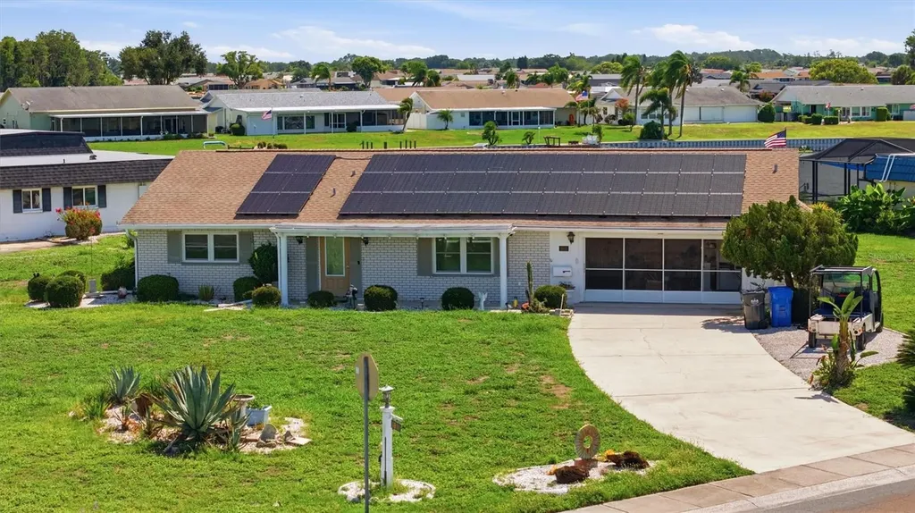1811 Milford Circle Sun City Center FL 33573