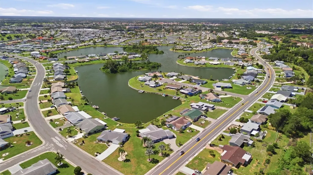 1811 Milford Circle Sun City Center FL 33573