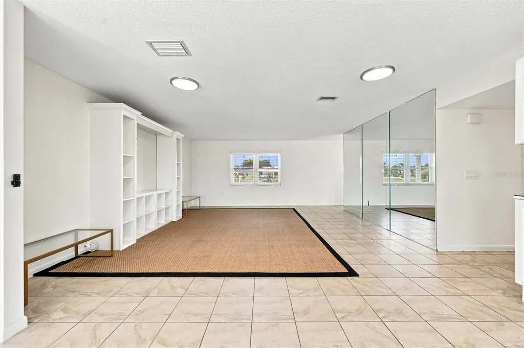 1811 Milford Circle Sun City Center FL 33573
