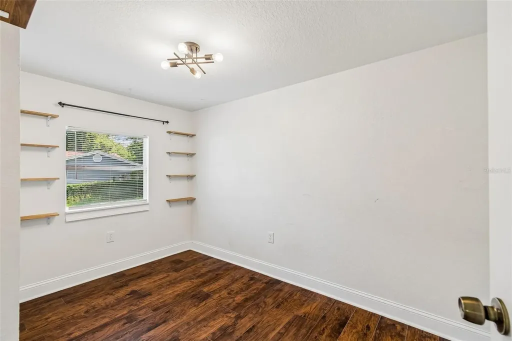 1202 E Annie Street Tampa FL 33612