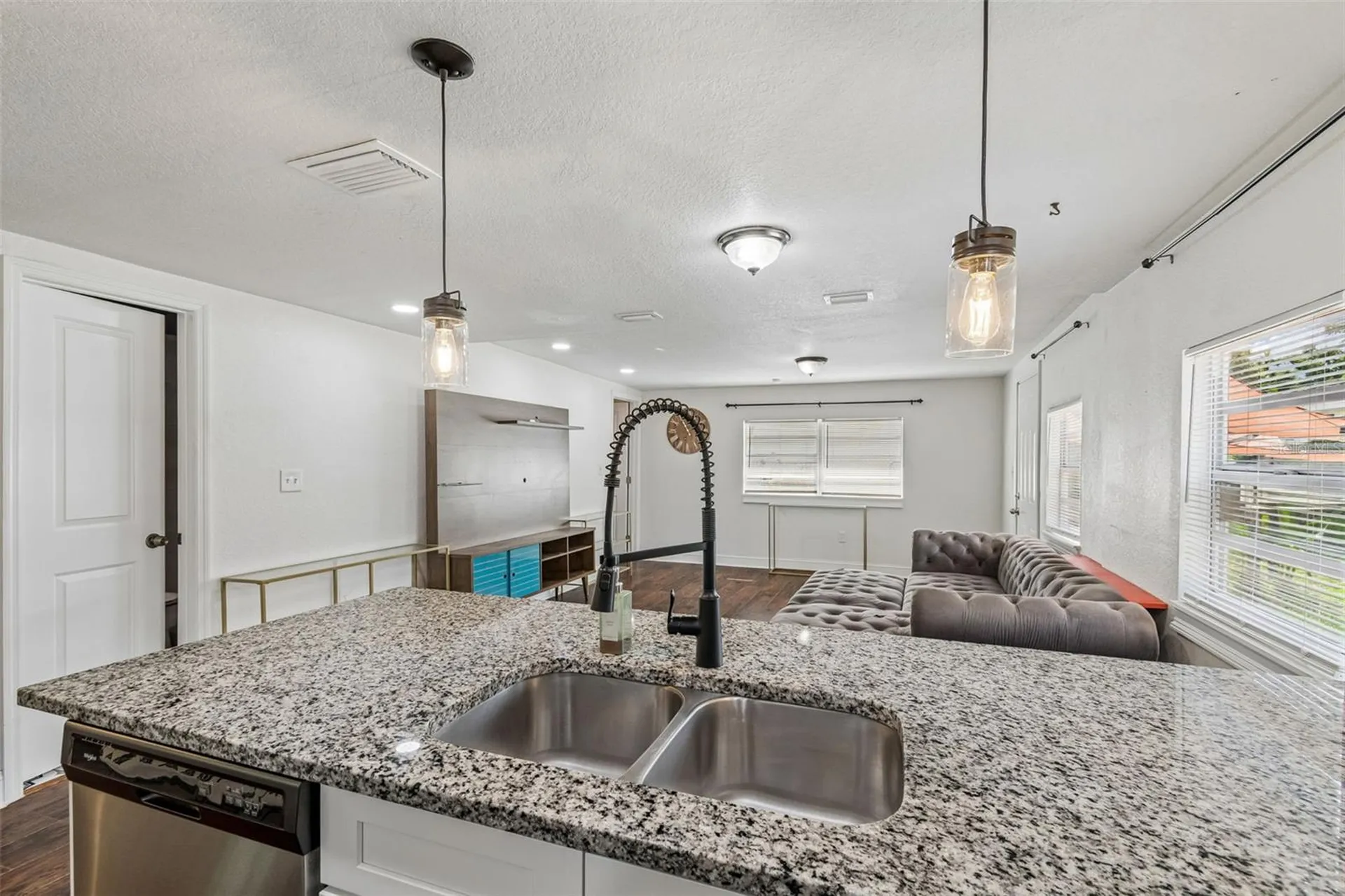 1202 E Annie Street Tampa FL 33612
