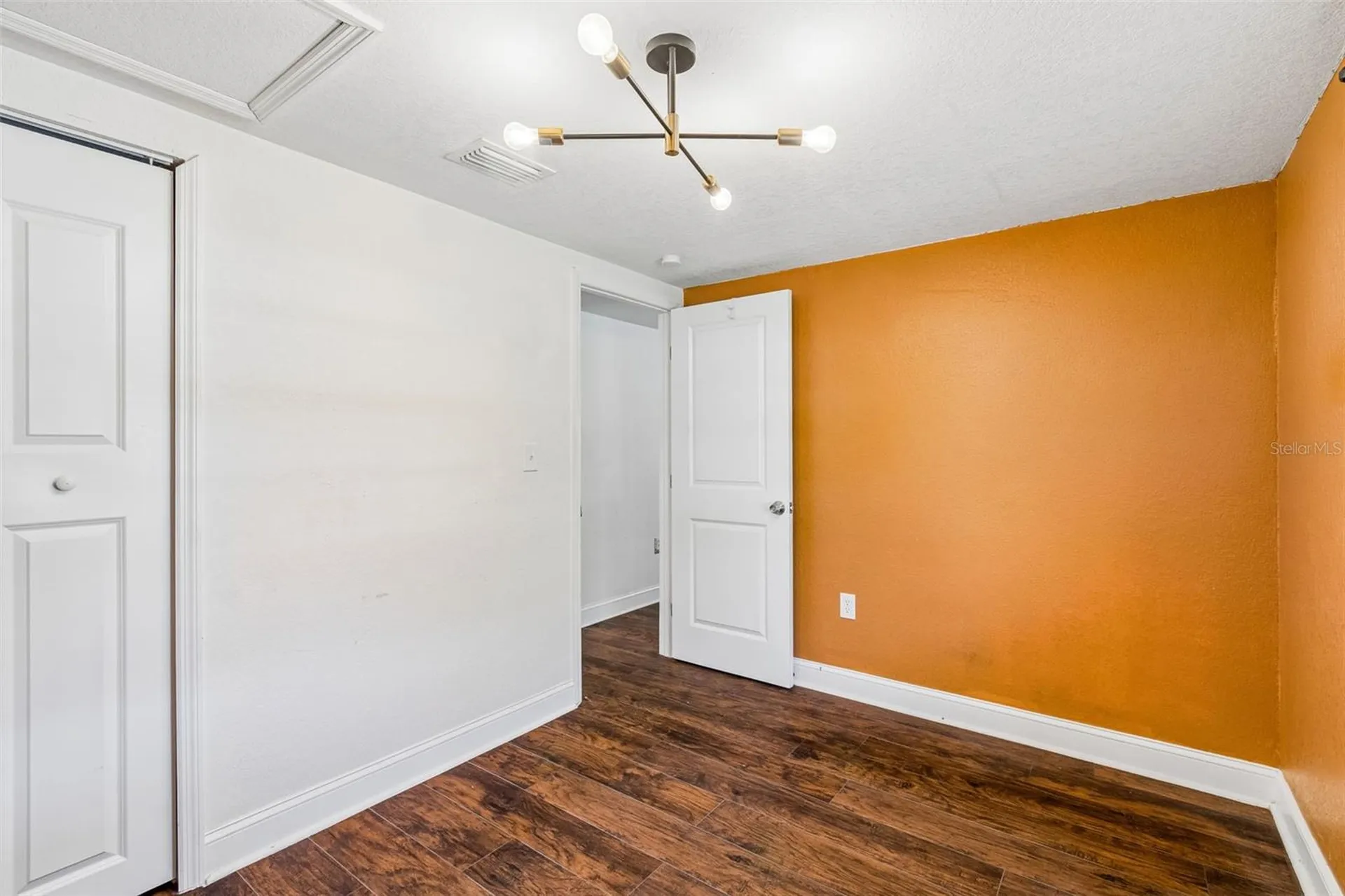 1202 E Annie Street Tampa FL 33612